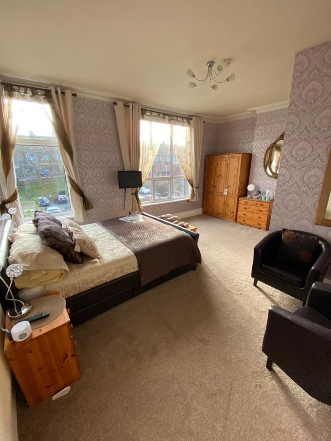 The Fairmile Bed & Breakfast Lytham St Annes Exterior photo