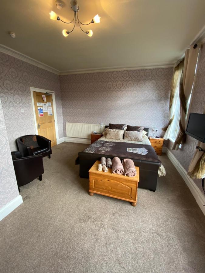The Fairmile Bed & Breakfast Lytham St Annes Exterior photo