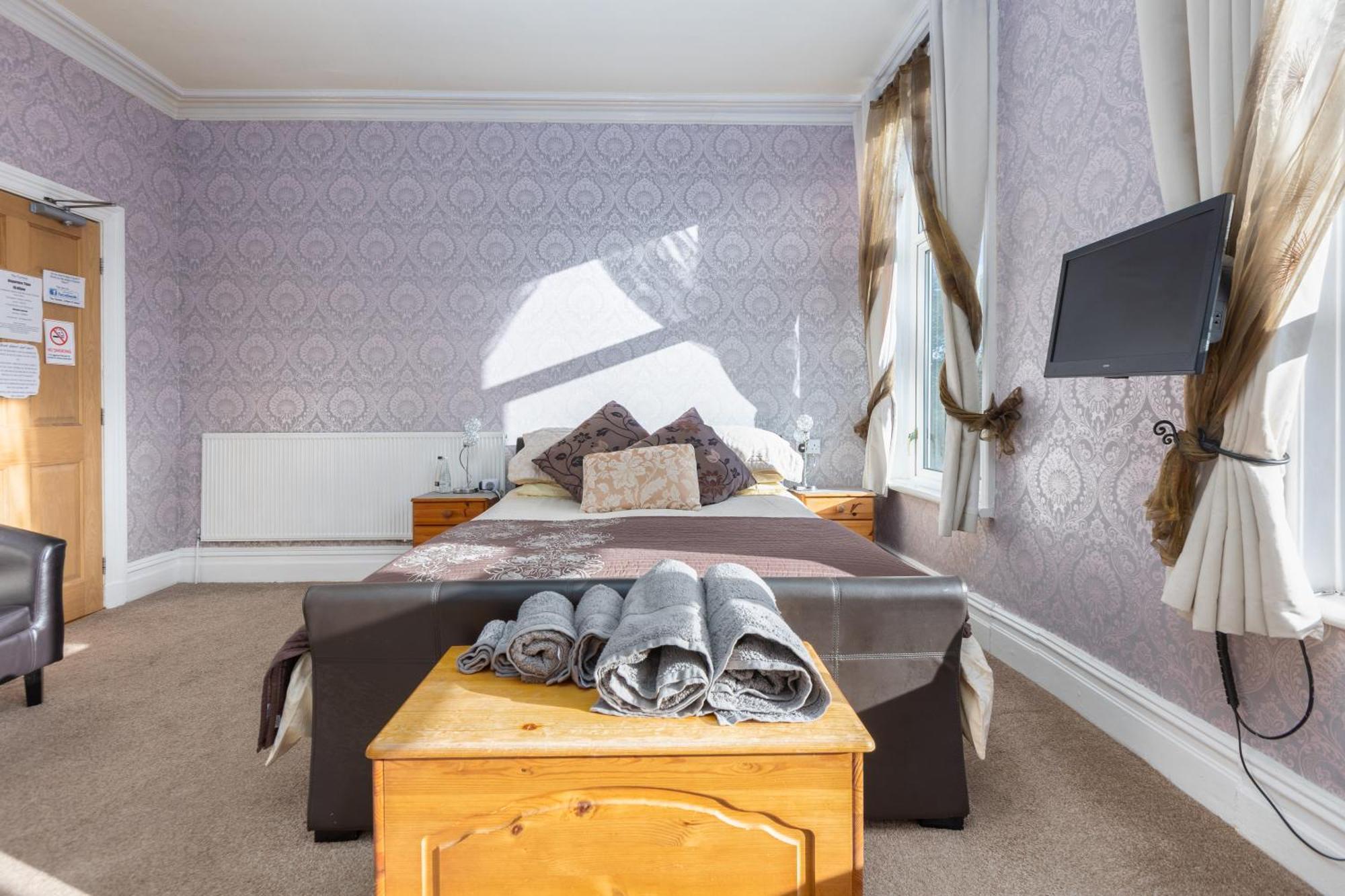 The Fairmile Bed & Breakfast Lytham St Annes Exterior photo