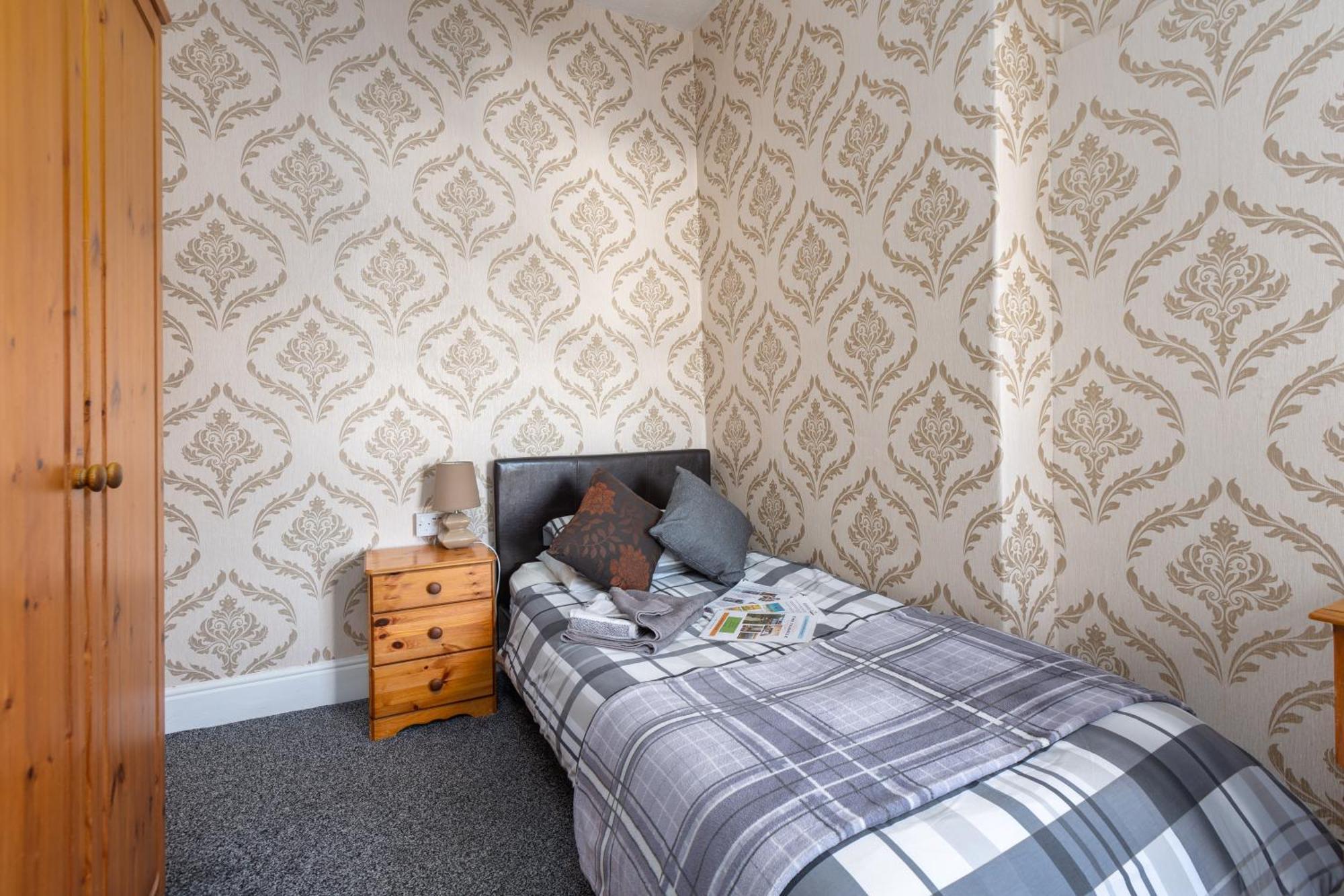 The Fairmile Bed & Breakfast Lytham St Annes Exterior photo