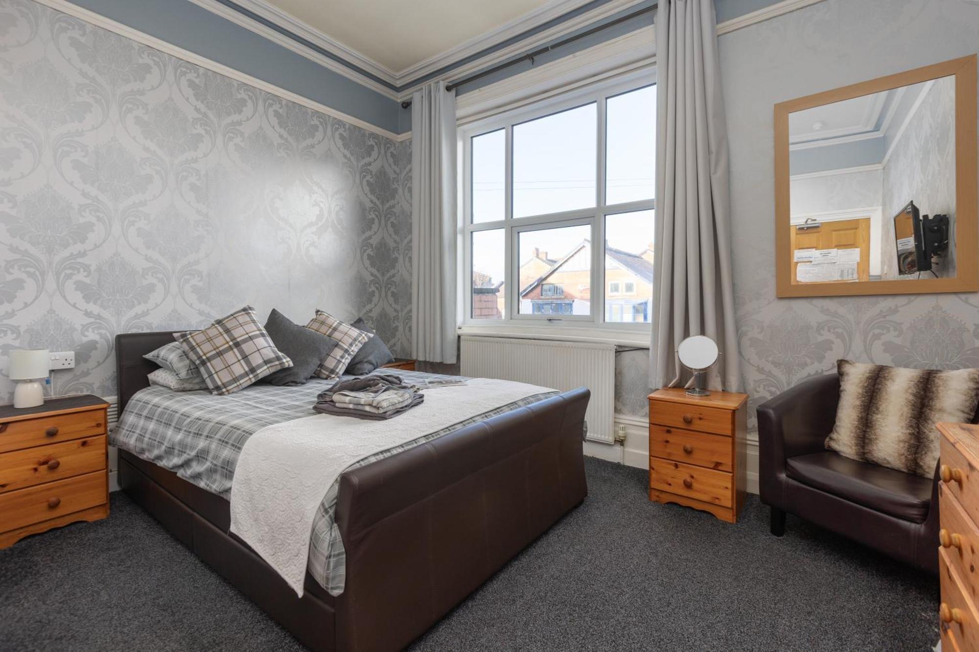 The Fairmile Bed & Breakfast Lytham St Annes Exterior photo