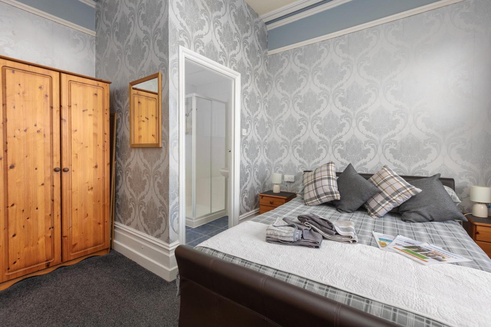 The Fairmile Bed & Breakfast Lytham St Annes Exterior photo