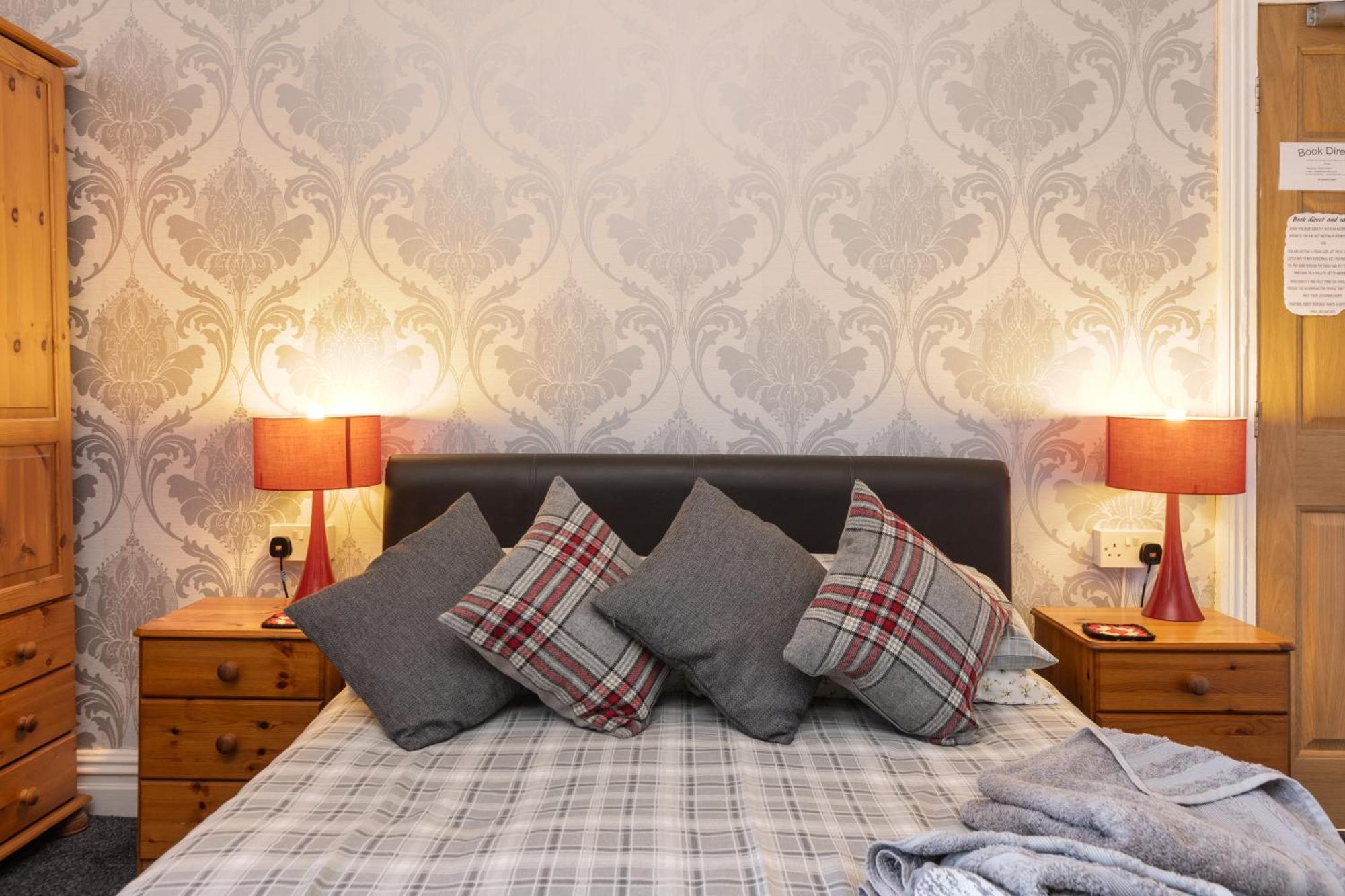The Fairmile Bed & Breakfast Lytham St Annes Exterior photo