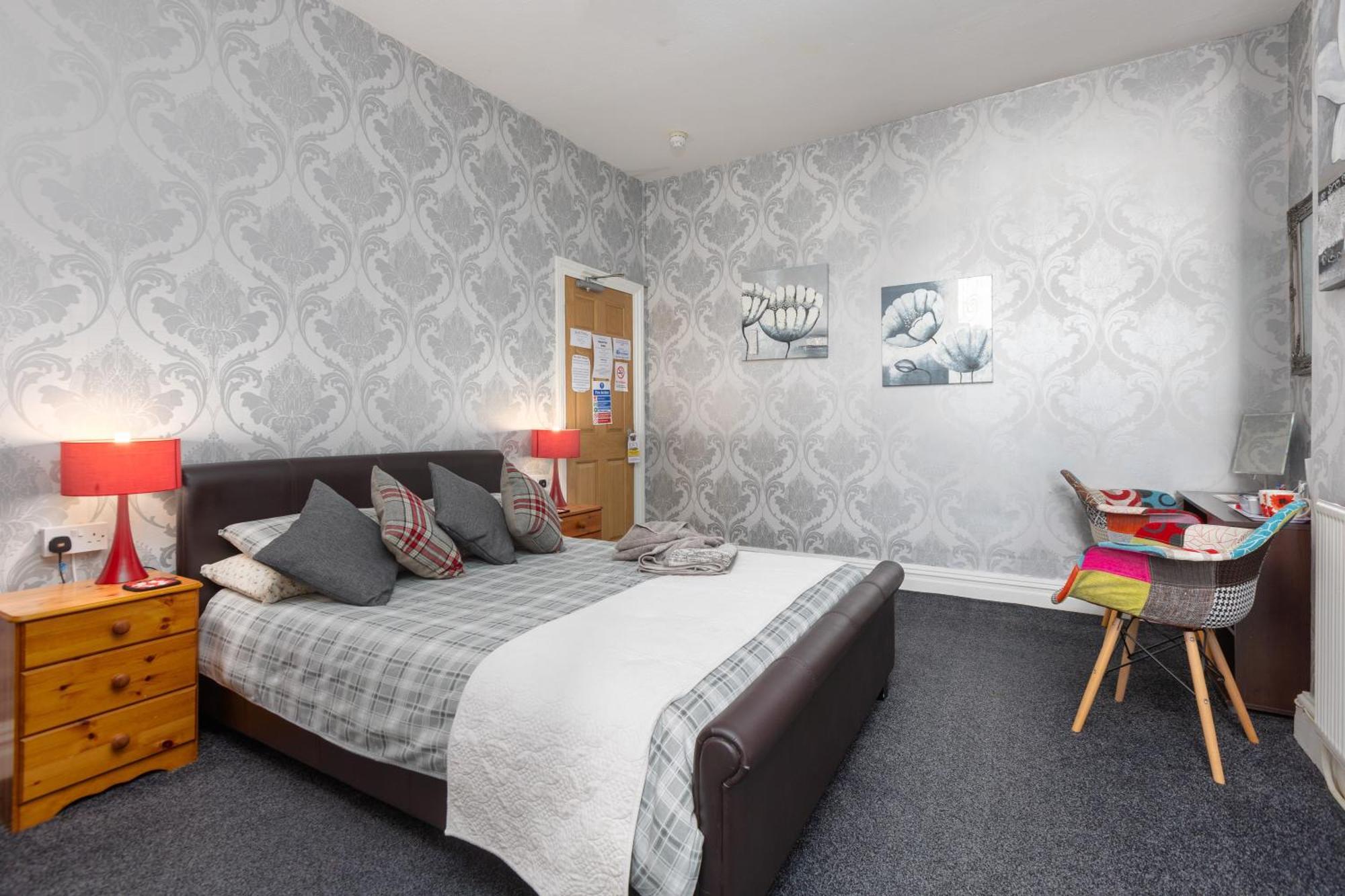 The Fairmile Bed & Breakfast Lytham St Annes Exterior photo